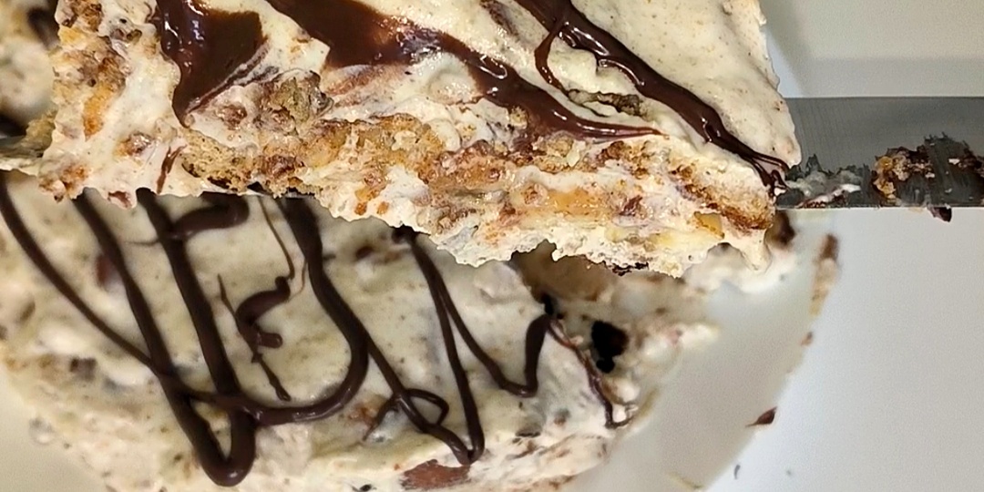 Нежный и мягкий торт без выпечки!