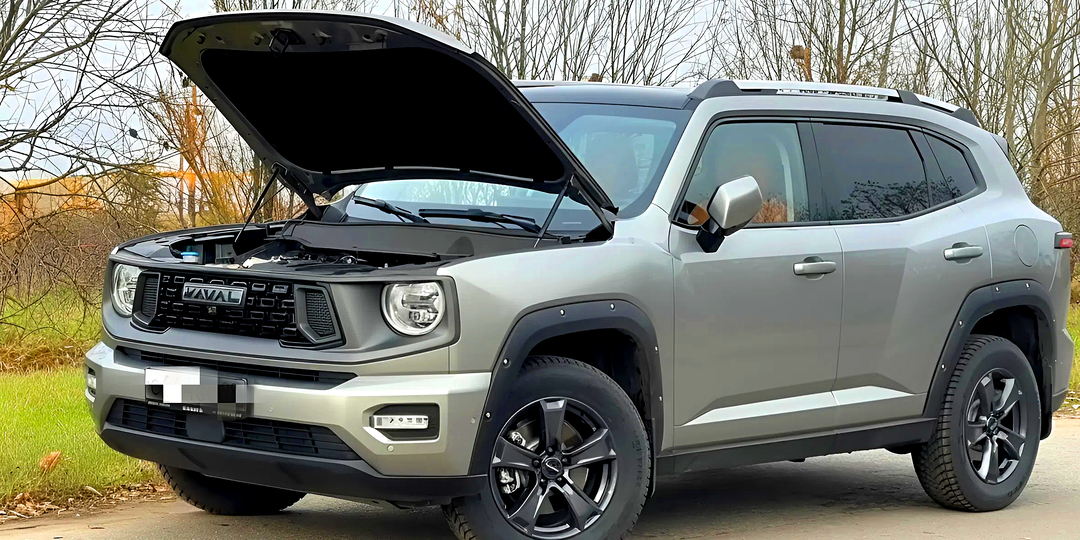 Владелец Haval H7 с пробегом 7000 км приехал к дилеру на эвакуаторе с разрушенным мотором