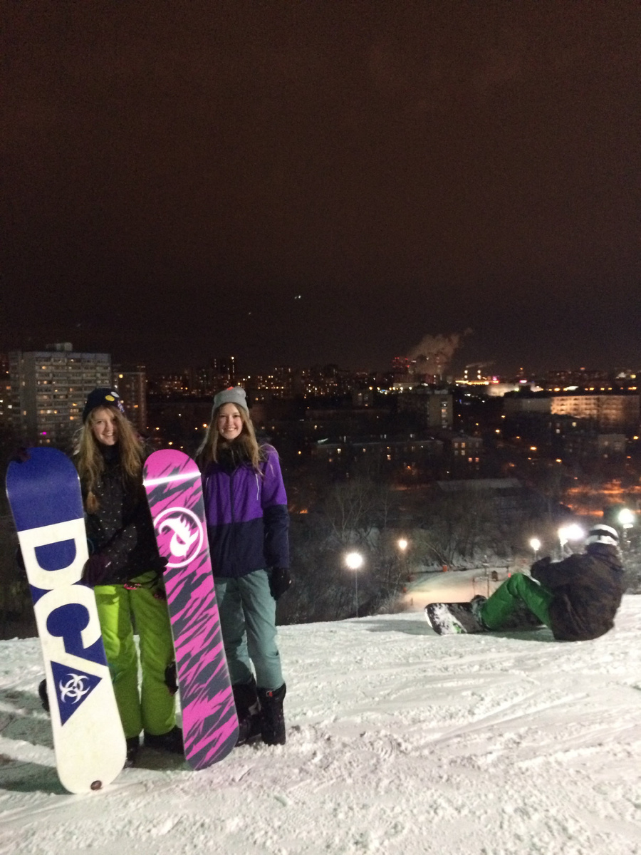 2018 г Кант на Нагорной - наше первая горка. Сейчас ещё катаемся на этих досках 