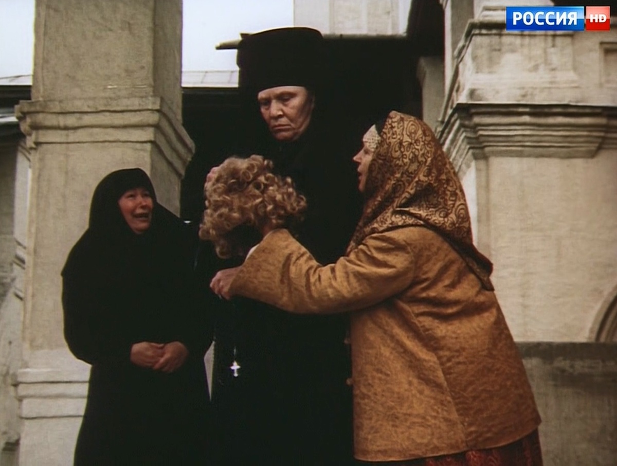 Слева