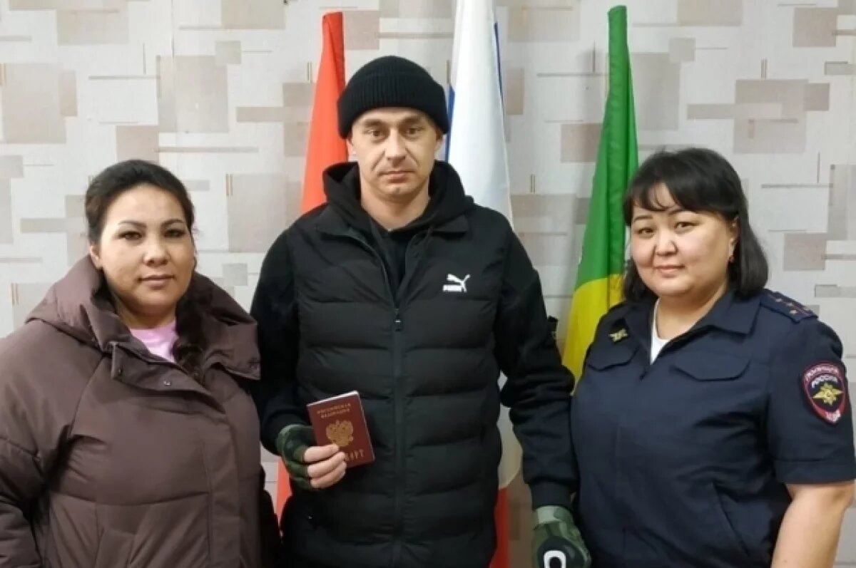    Верхнеуральские полицейские помогли участнику СВО восстановить паспорт