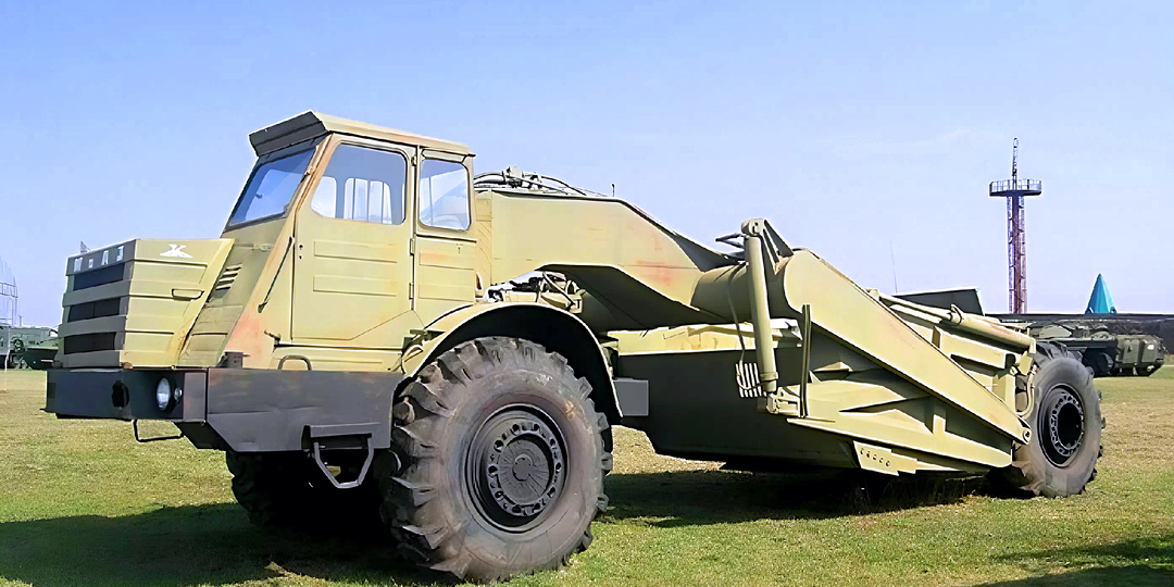 Двухколёсные гиганты СССР: зачем Советам понадобились странные машины на одной оси