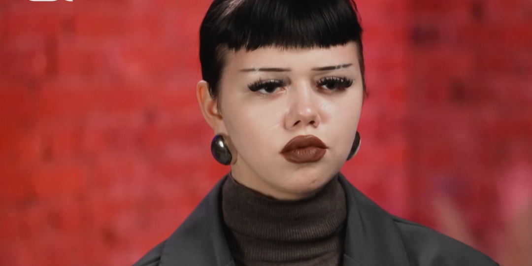 Забеременела в 15 лет от уголовника, а он изменил, отказался от ребёнка. Отправляла на зону деньги одного поклонника, с другим ходила на УЗИ