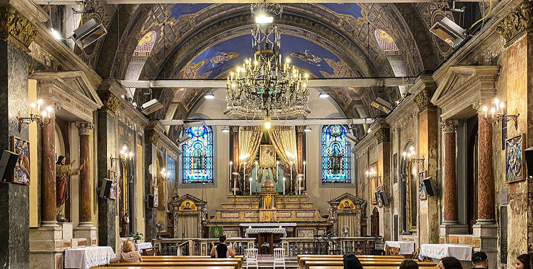 Церковь Святой Марии Драперис: небольшой храм в самом сердце многолюдного Стамбула