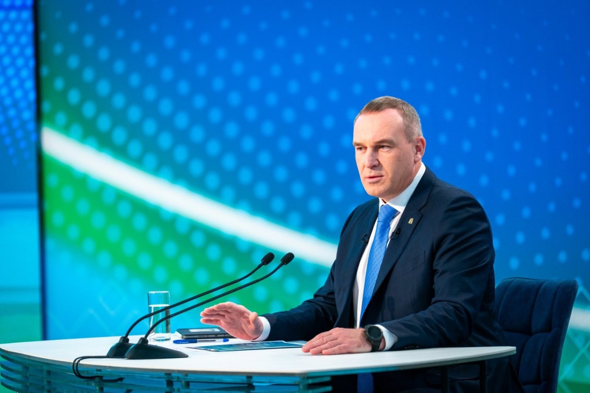    Руководство Югры, Ямала и Тюменской области развивают совместные решения по взаимовыгодному сотрудничеству, заявил Руслан Кухарук