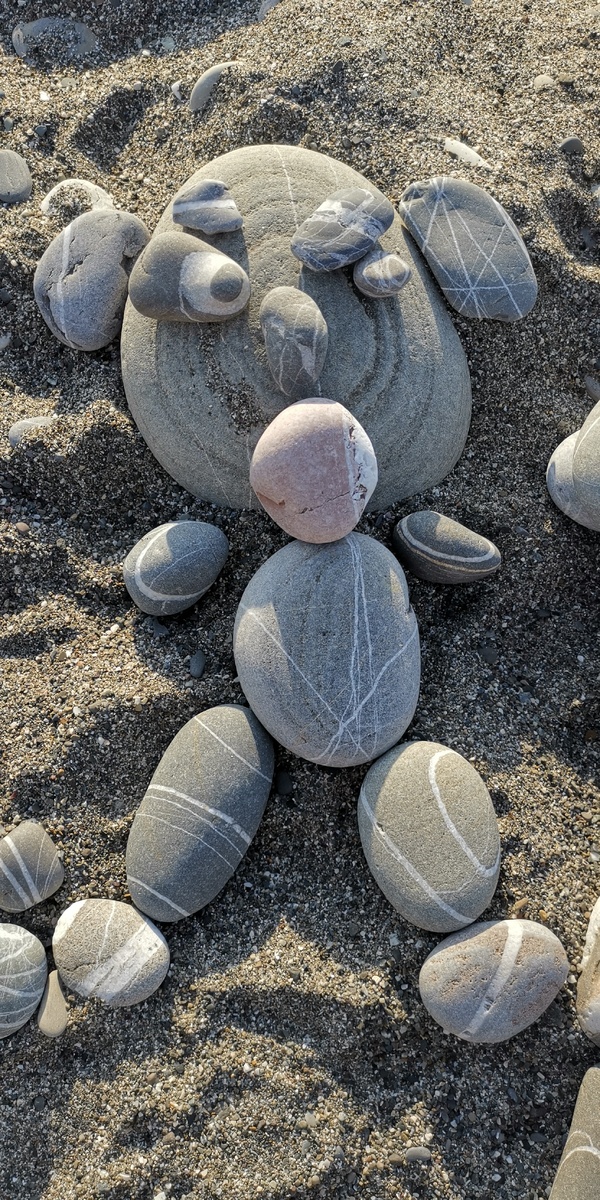 Рукоделие из морских камней