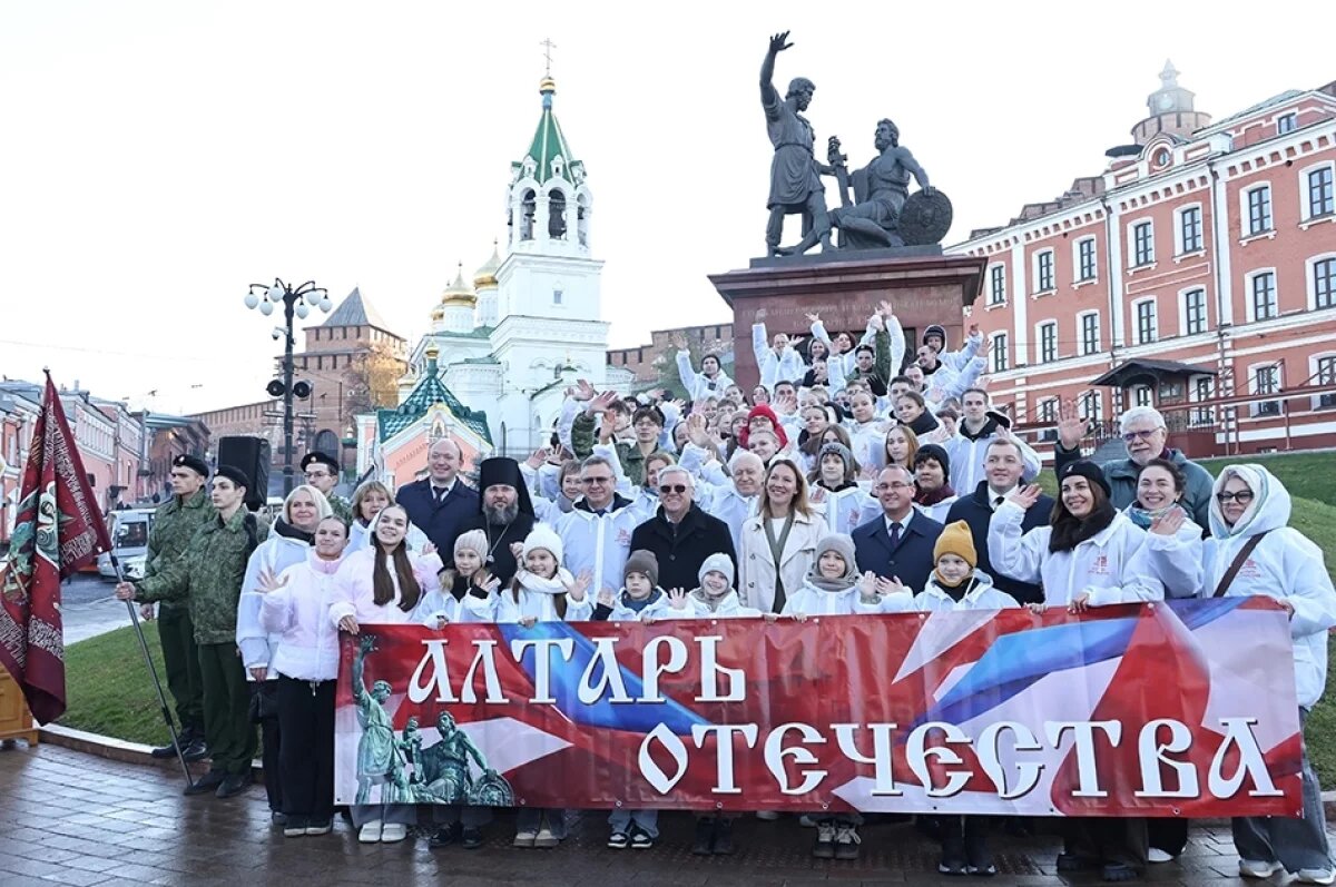    «Гордостью подвига нижегородского ополчения с каждым годом проникаются всё больше людей», – уверен глава регионального парламента Евгений Люлин (на фото в центре).