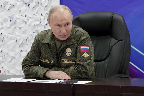 Президент РФ Владимир Путин посещает командный пункт группировки «Запад», 20 ноября 2025 года / РИА 