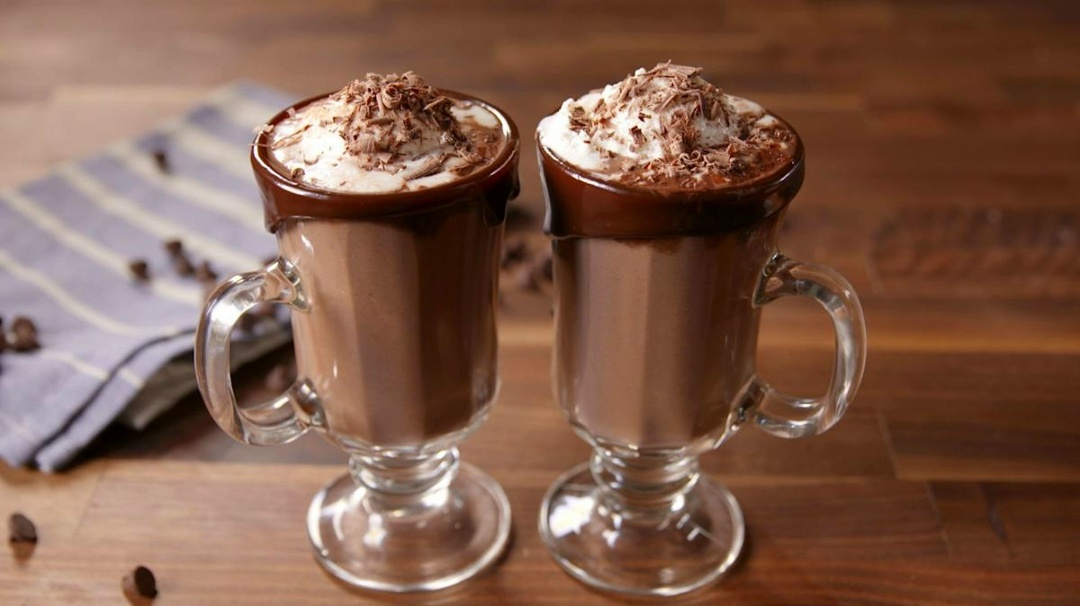 https://www.yahoo.com/lifestyle/15-coziest-hot-chocolates-ever-173650481.html?bcmt=1