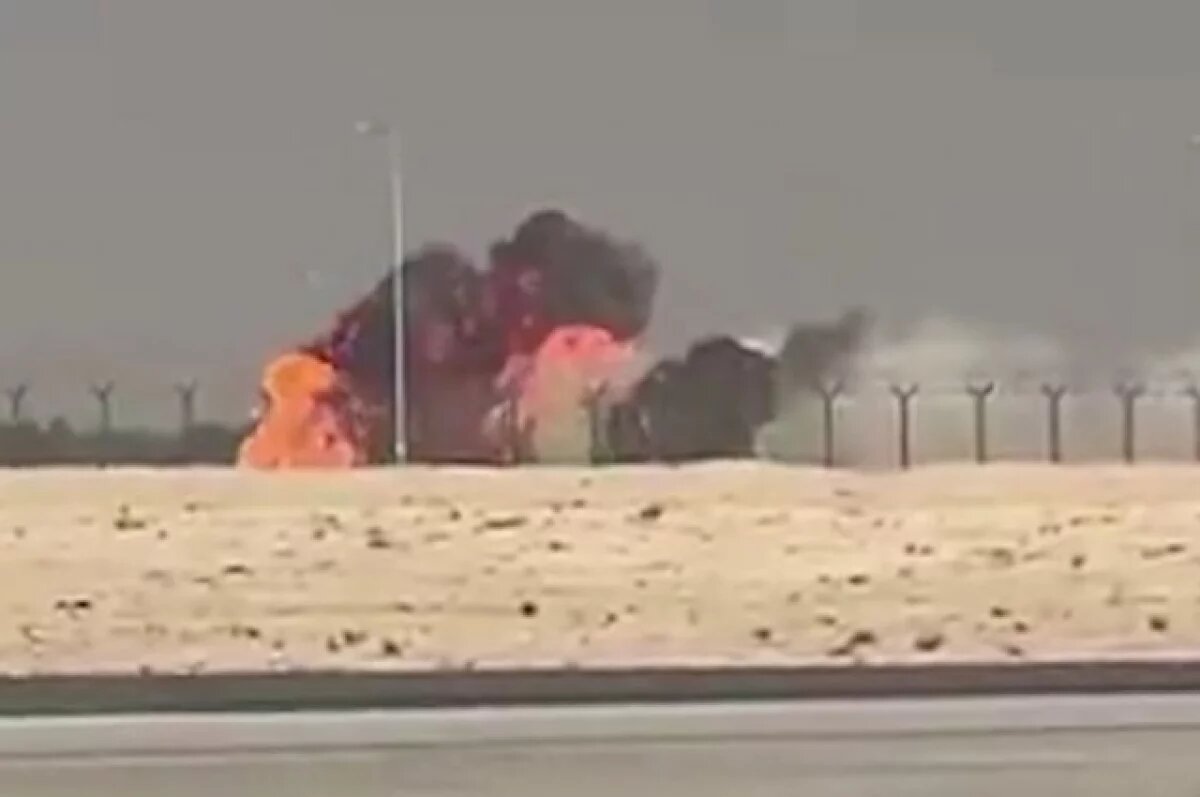    GN: в Дубае приостановили авиашоу после крушения индийского истребителя