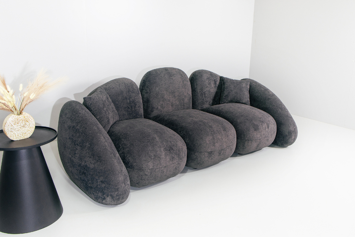 Диван по вашему проекту - это возможность получить эксклюзивную вещь, которая будет отражать вашу личность и предпочтения 