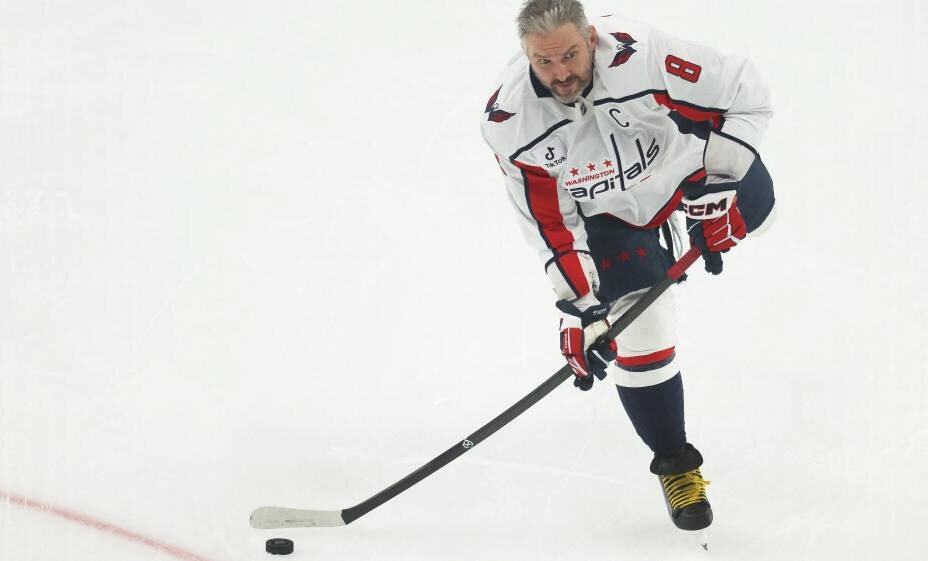    Александр Овечкин оформил 33-й хет-трик в карьере. Фото: Reuters