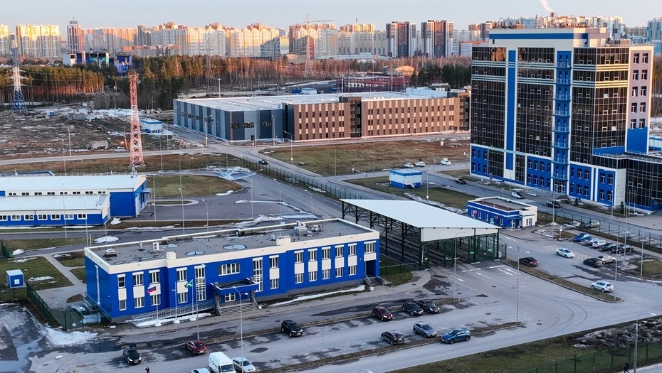    Особая экономическая зона "Санкт-Петербург", площадка "Новоорловская" в Приморском районе на севере города. Автор фото: Тихонов Михаил/ДП