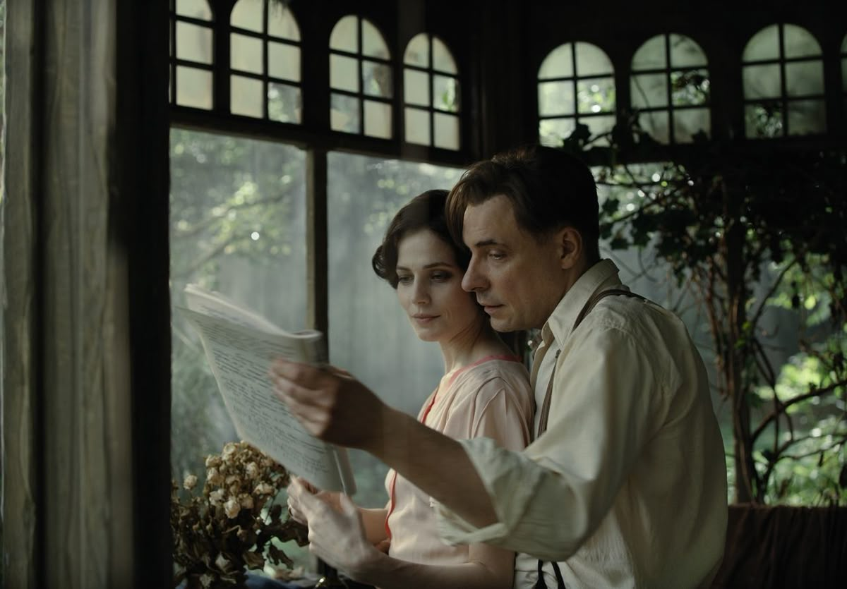 Кадр из фильма "Мастер и Маргарита" 2024 года