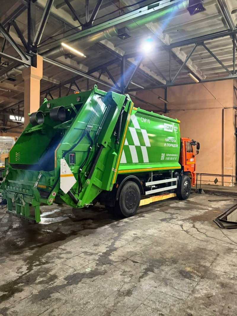    Петрозаводск купил еще один мусоровозАдминистрация Петрозаводска
