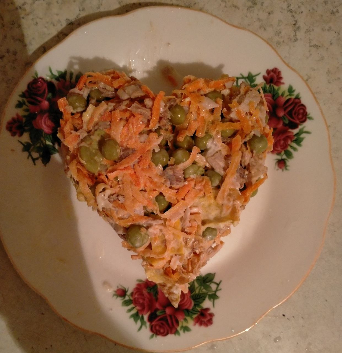 Готовый салат. Фотография автора