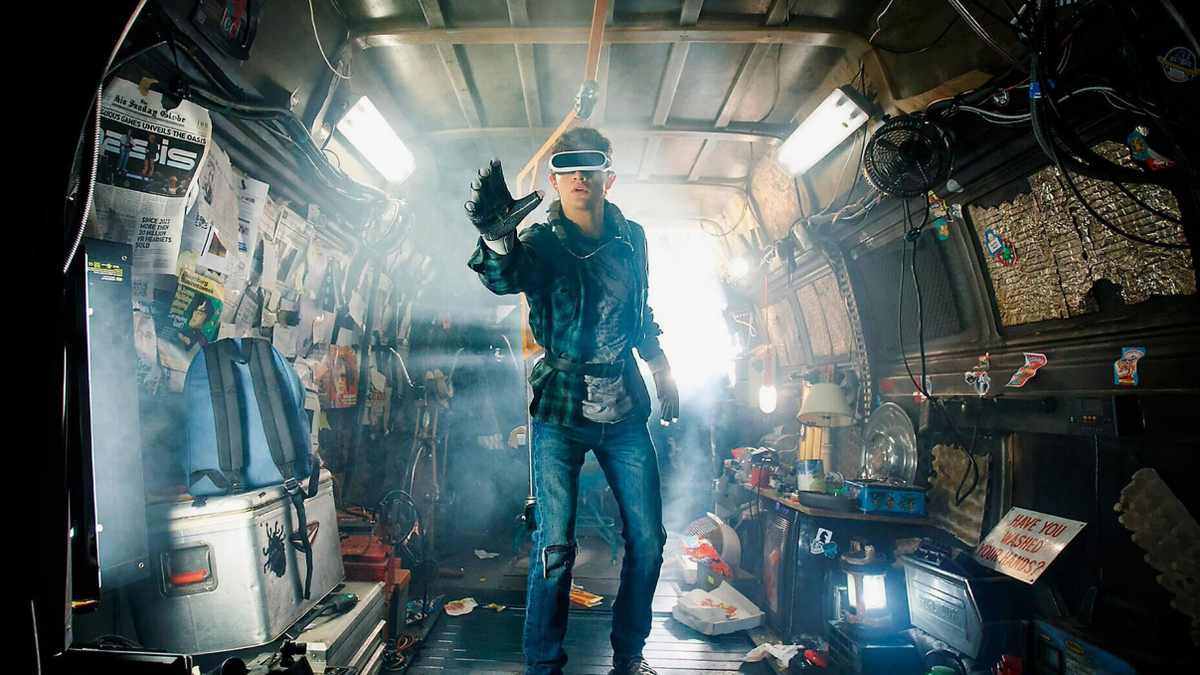 Блистательная виртуальность тут контрастна блеклой реальности