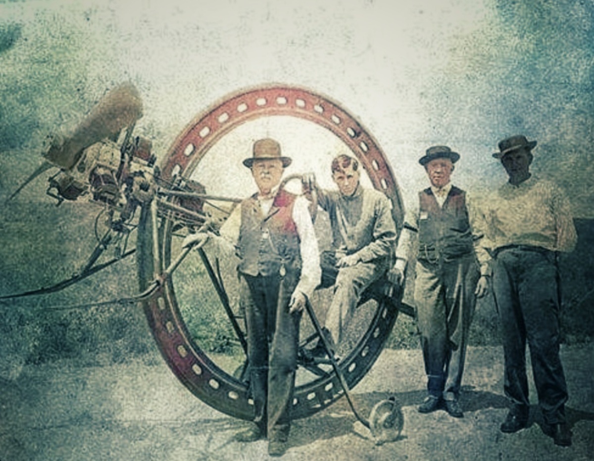 Моноколесо, старое фото