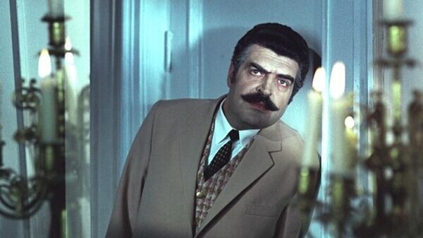    © Фото : Кадр из фильма "Корона Российской империи"