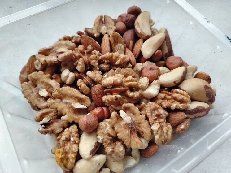     Достаточно сбалансировать питание, включив в рацион жиры и клетчатку. Фото: Архив МК в Великом Новгороде