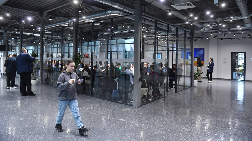 Фото: Александр Коряков / Коммерсантъ