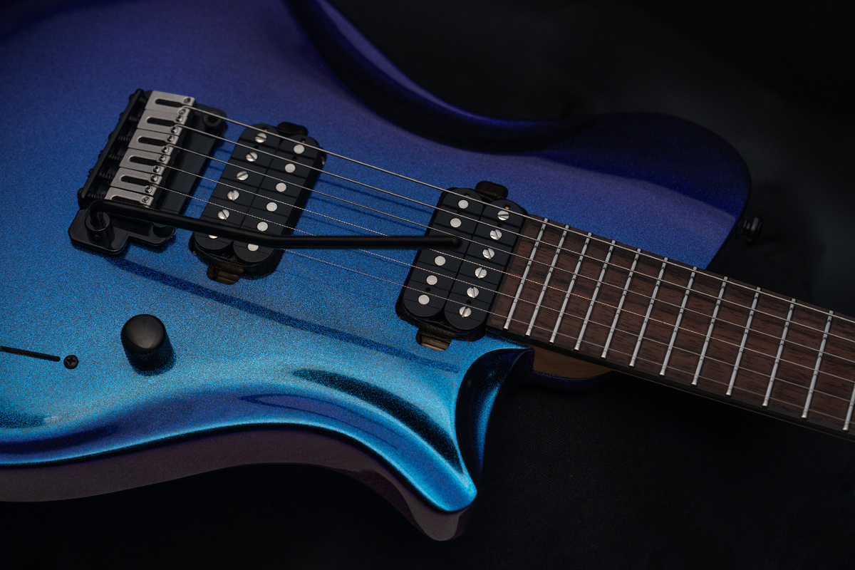 Электрогитара Сovenant CUSTOM MODEL BE Aurora 