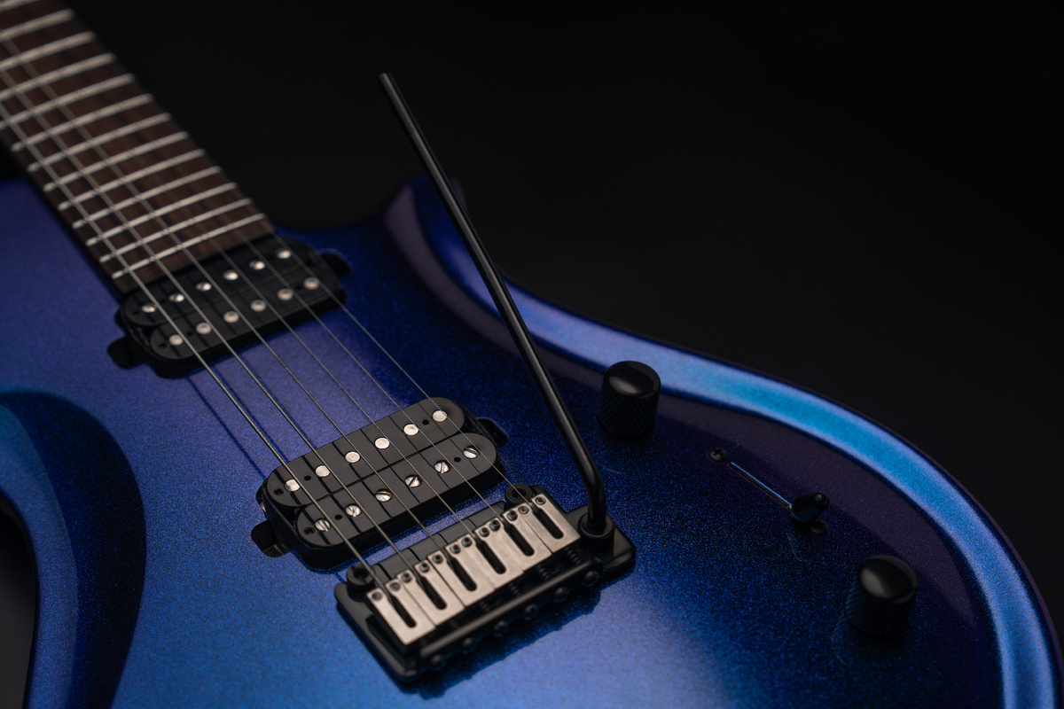 Электрогитара Сovenant CUSTOM MODEL BE Aurora 