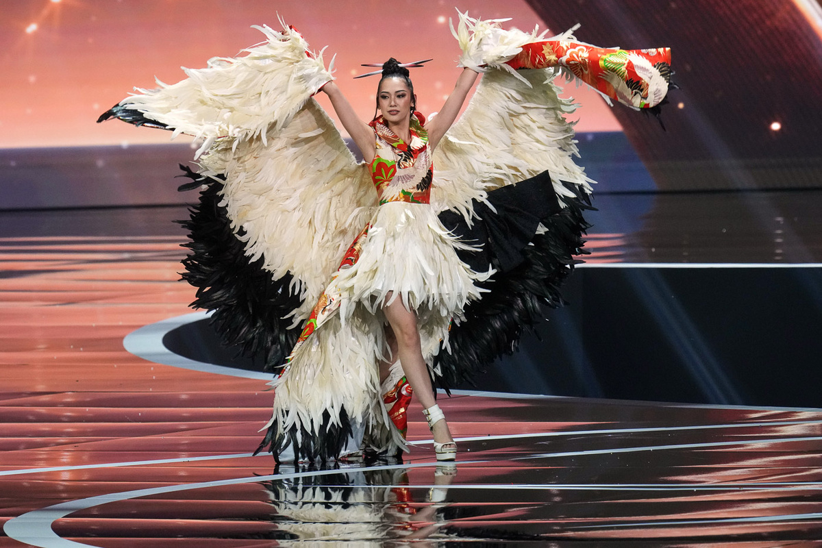   Мисс Япония Каори Хасимото 
Sakchai Lalit / AP