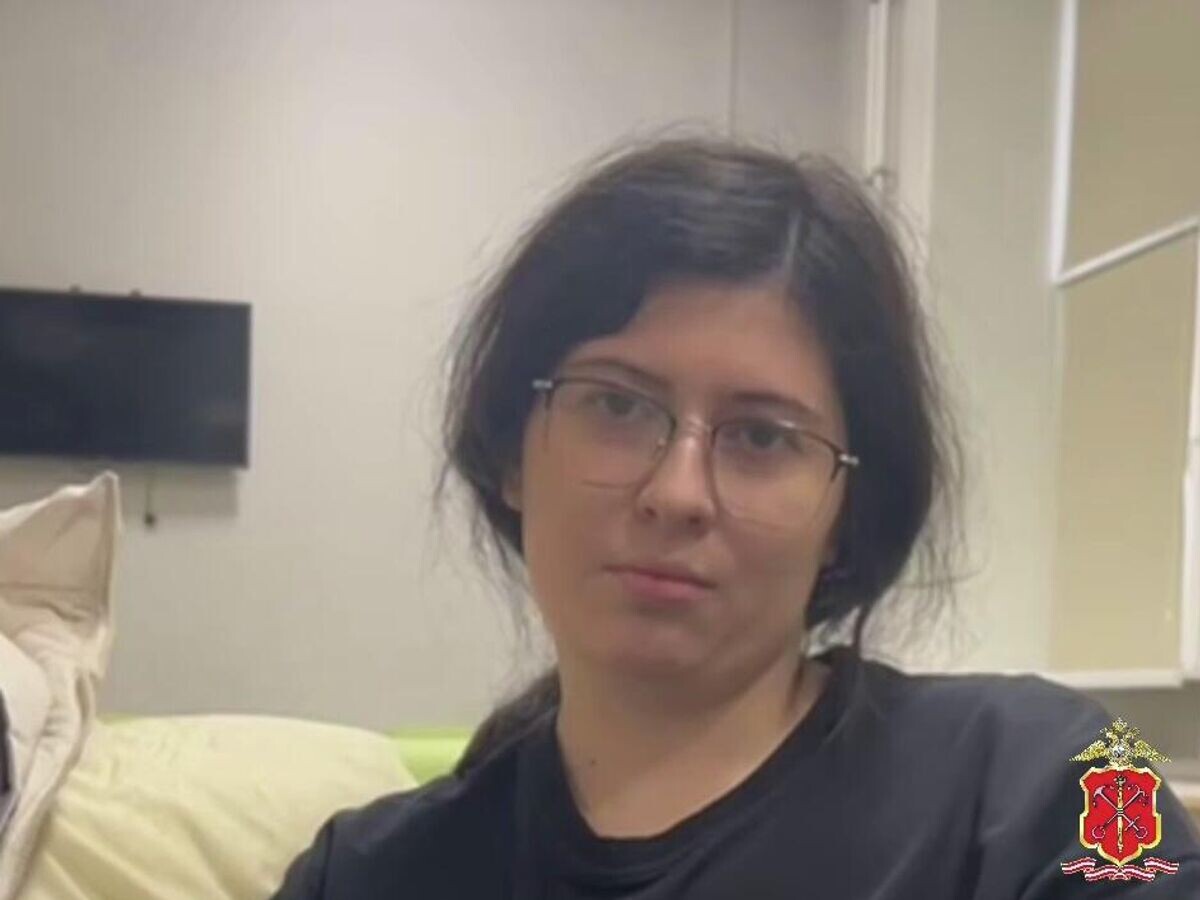    Студентка, арестованная за поджог четырех вышек сотовой связи в Петербурге. Кадр видео© ГУ МВД России по г. Санкт-Петербургу и Ленинградской области