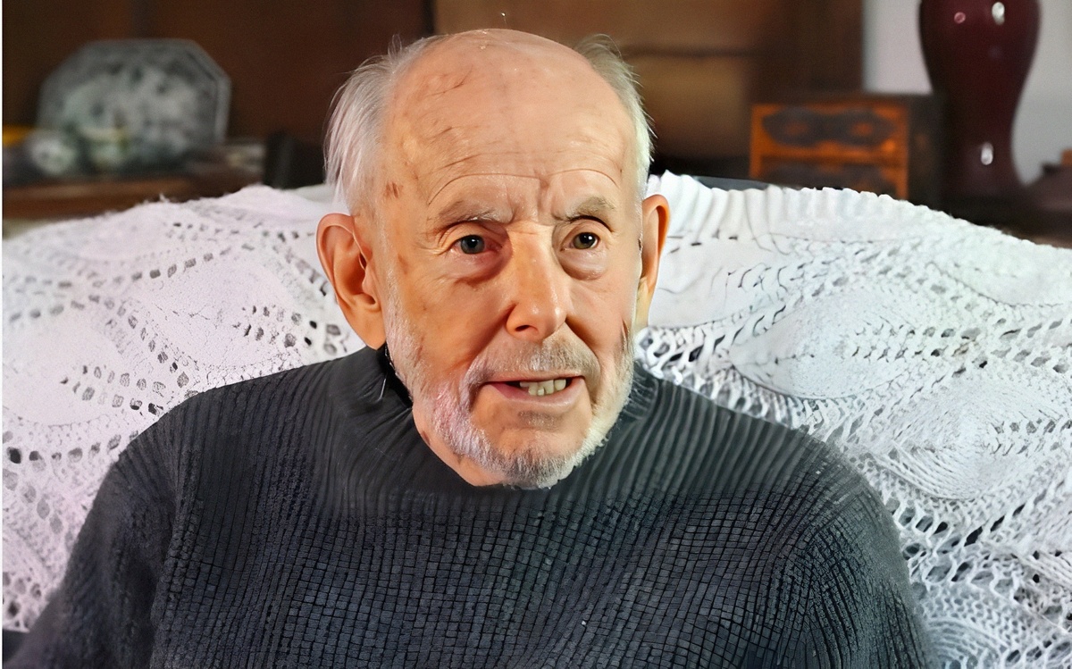 Майк Фремонт.