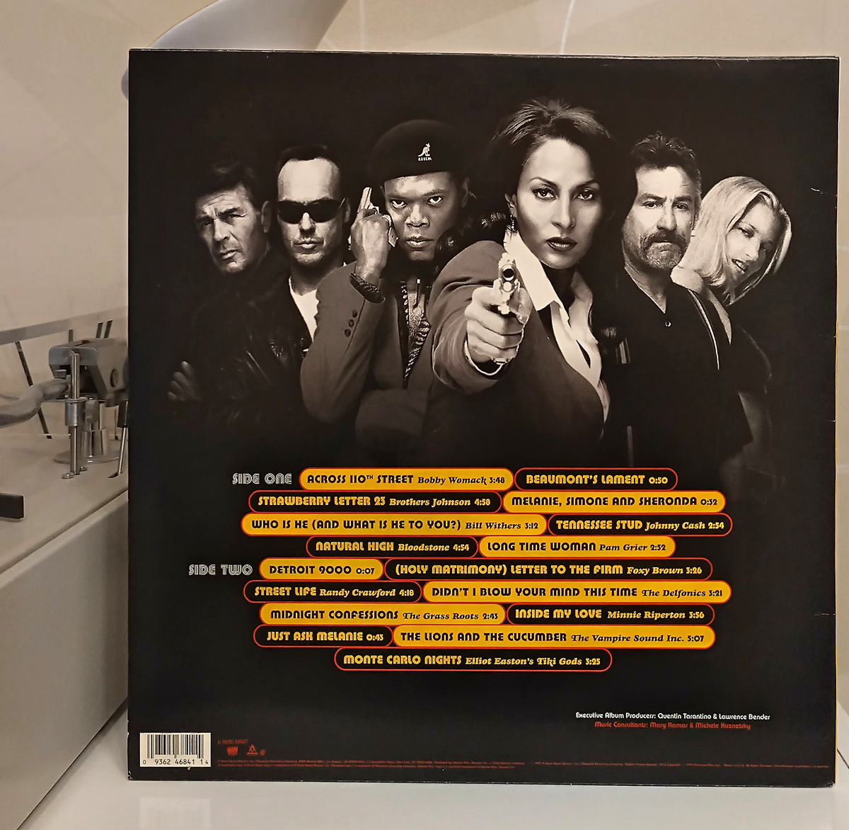 Трек-лист пластинки Jackie Brown (Music From The Miramax Motion Picture)