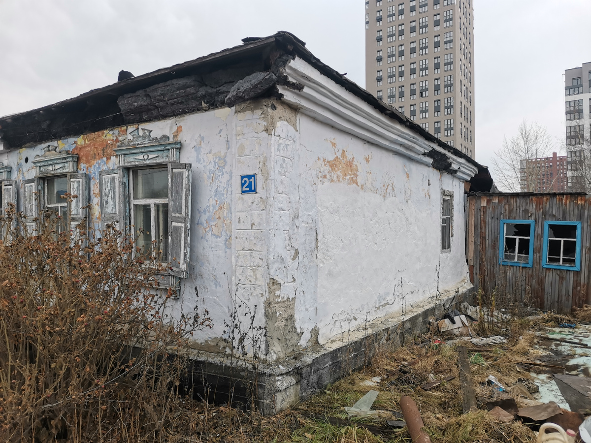 Тюменская 21.