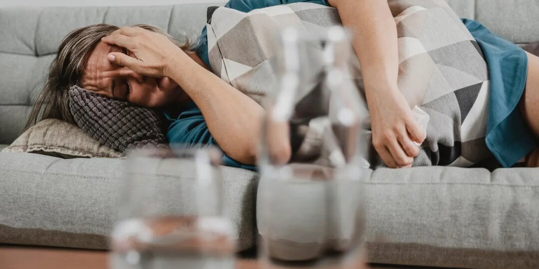 Похмелье: что делать, чтобы прийти в себя за час — а не страдать весь день