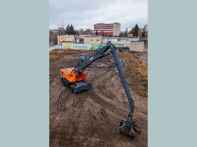 На заводе «Тверской экскаватор» испытывают новую модель перегружателя