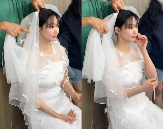 6 августа 2924 года агентство AM Entertainment опубликовало на своих официальных страницах в социальных сетях фотографии, на которых Шин Мин А запечатлена в свадебном платье и с макияжем.