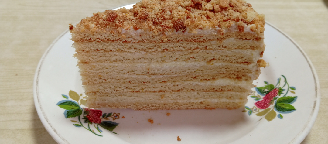 Торт "Медовик " с сметанно - заварным кремом!