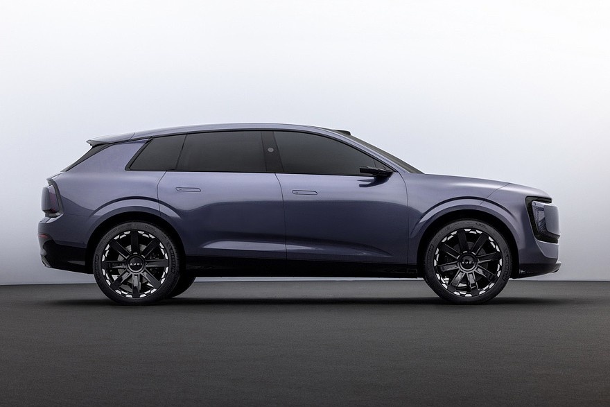    AUDI E SUV Concept