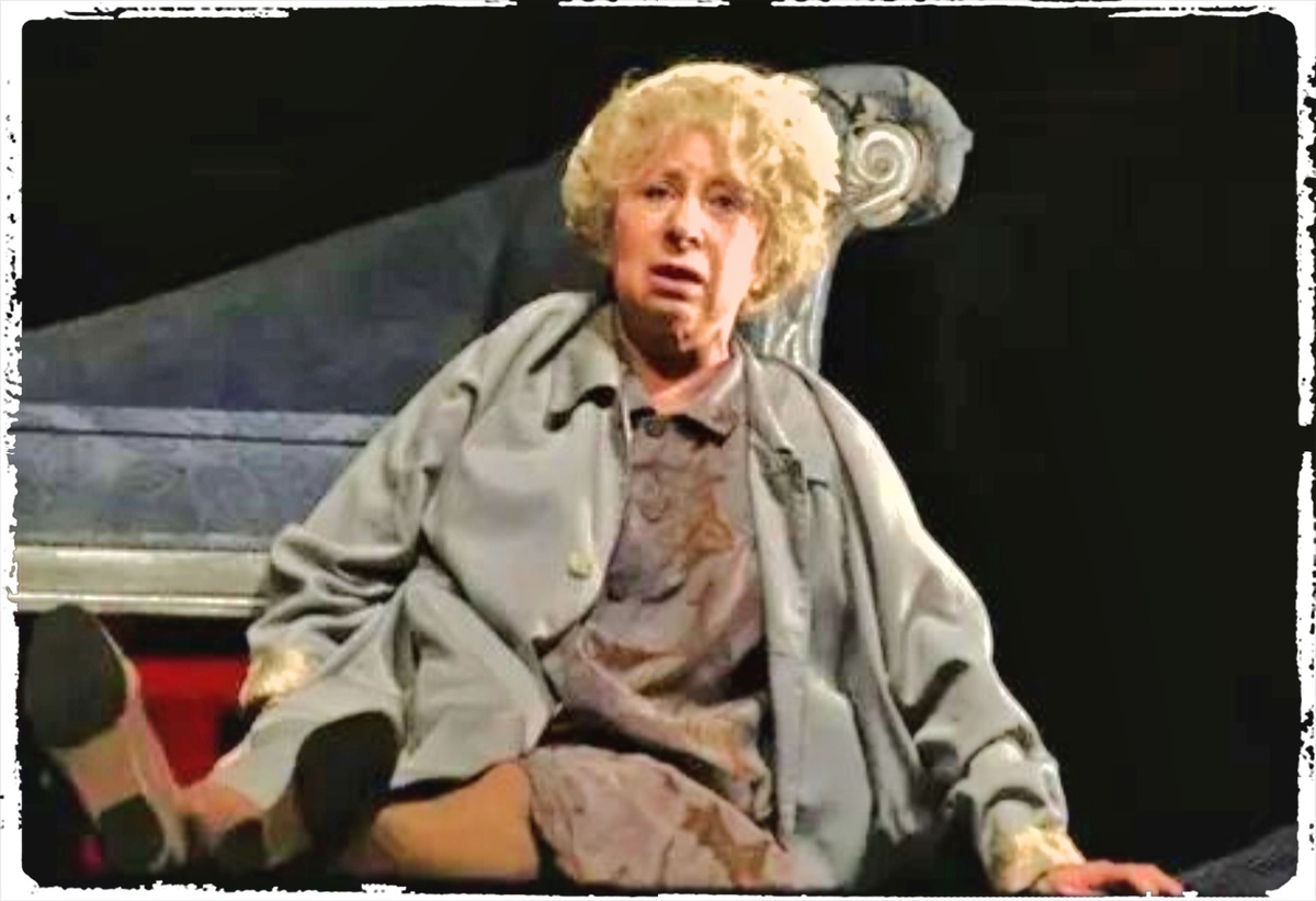 Зрители шли на "Верочку" из "Служебного романа", а попали на сложный артхаус. Разрыв между ожиданием и реальностью оказался фатальным для кошельков публики.