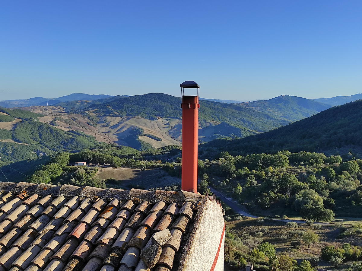 Предгорья Апеннин в регионе Абруццо, фото автора