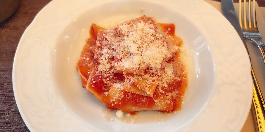 Sweet November. Обед в ресторане в горах Абруццо