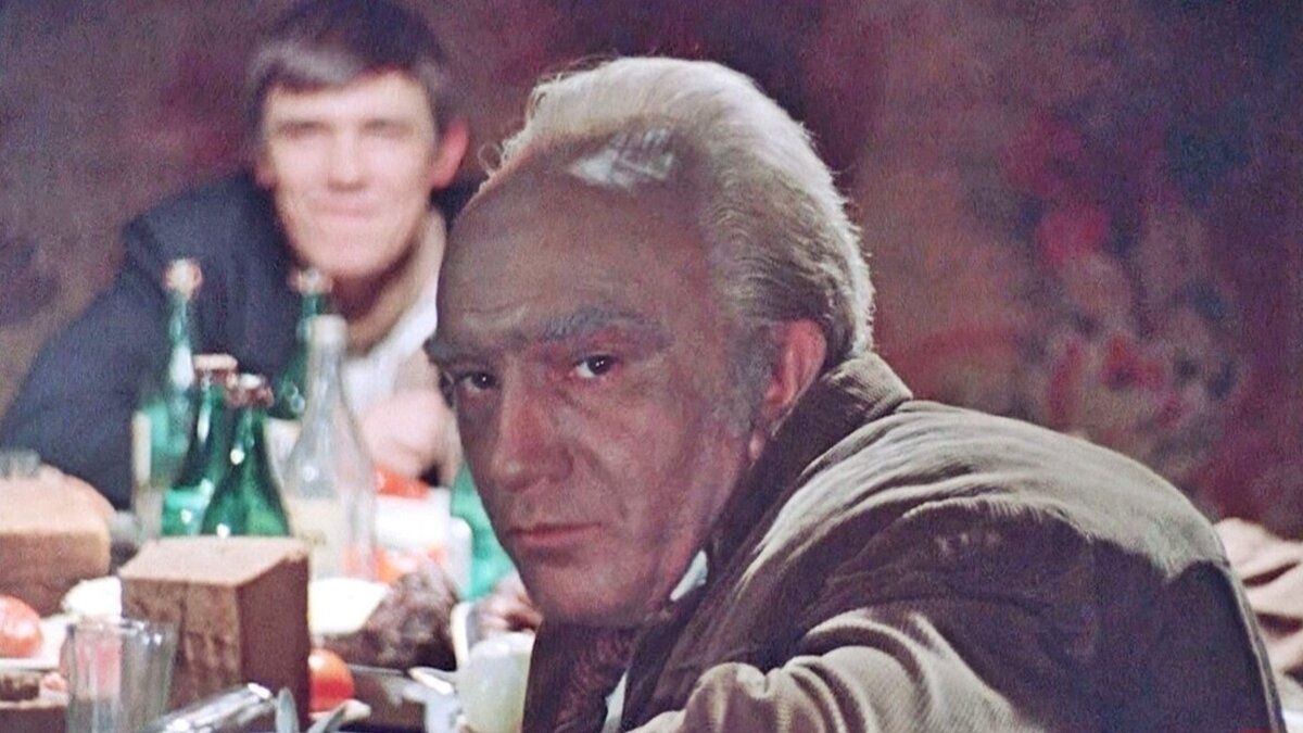 "Горбатый" в исполнении Джигарханяна, скорее всего, был криминальный авторитет..