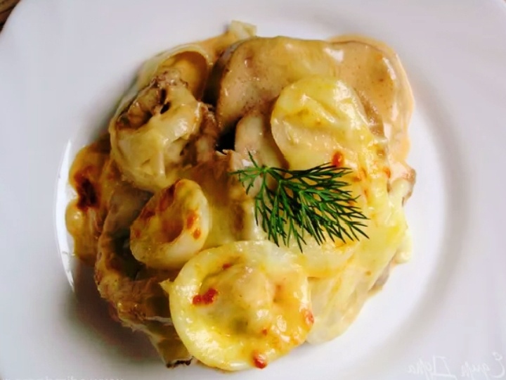 Язык говяжий по-домашнему: Нежнейший деликатес, запеченный под сыром