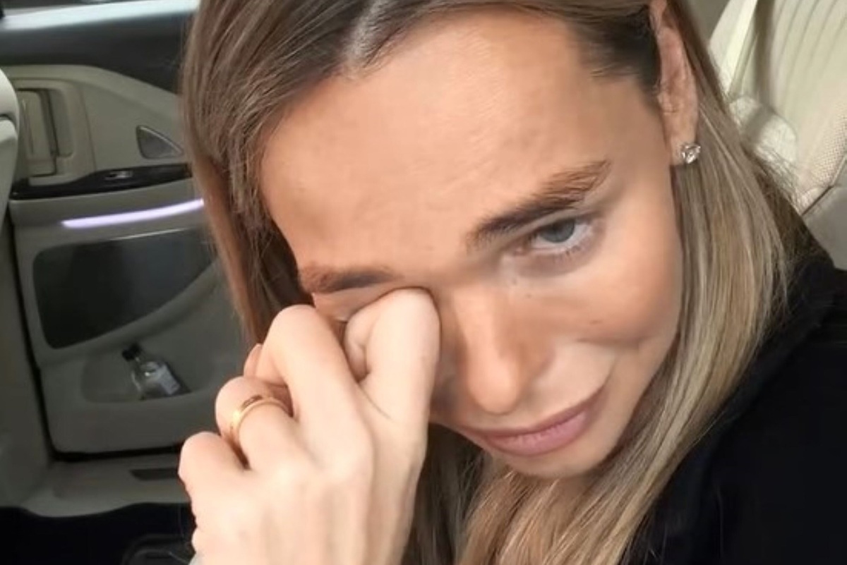     «Показываю то, чем страшно делиться»: Анна Хилькевич опубликовала честное фото своего живота после третьей беременности