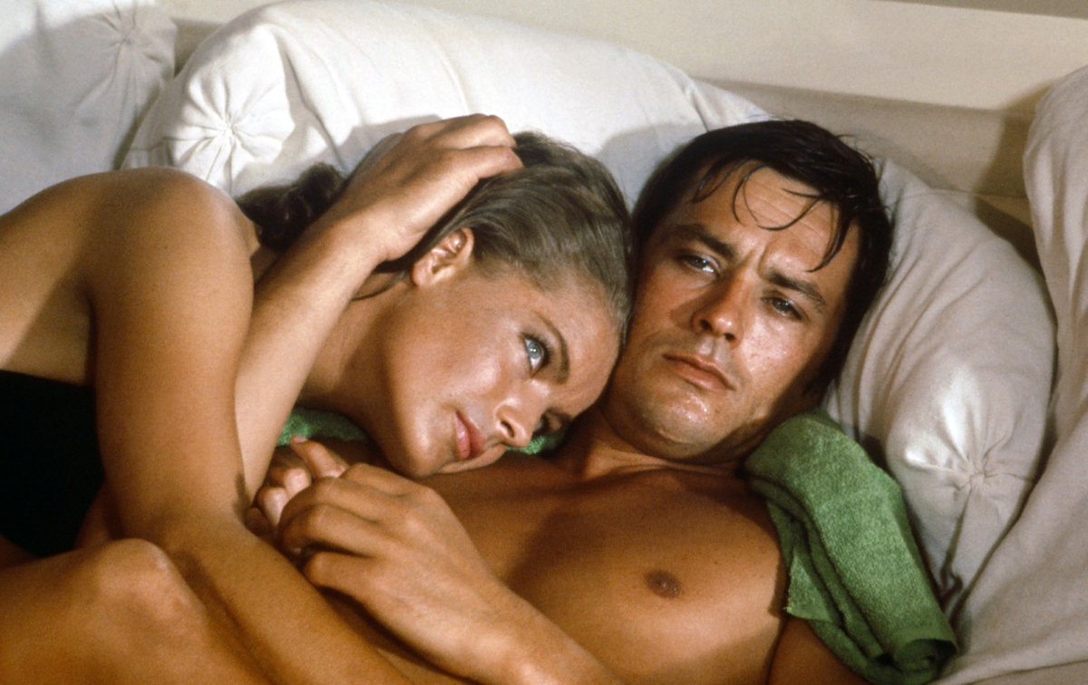 Кадр из фильма «Бассейн»