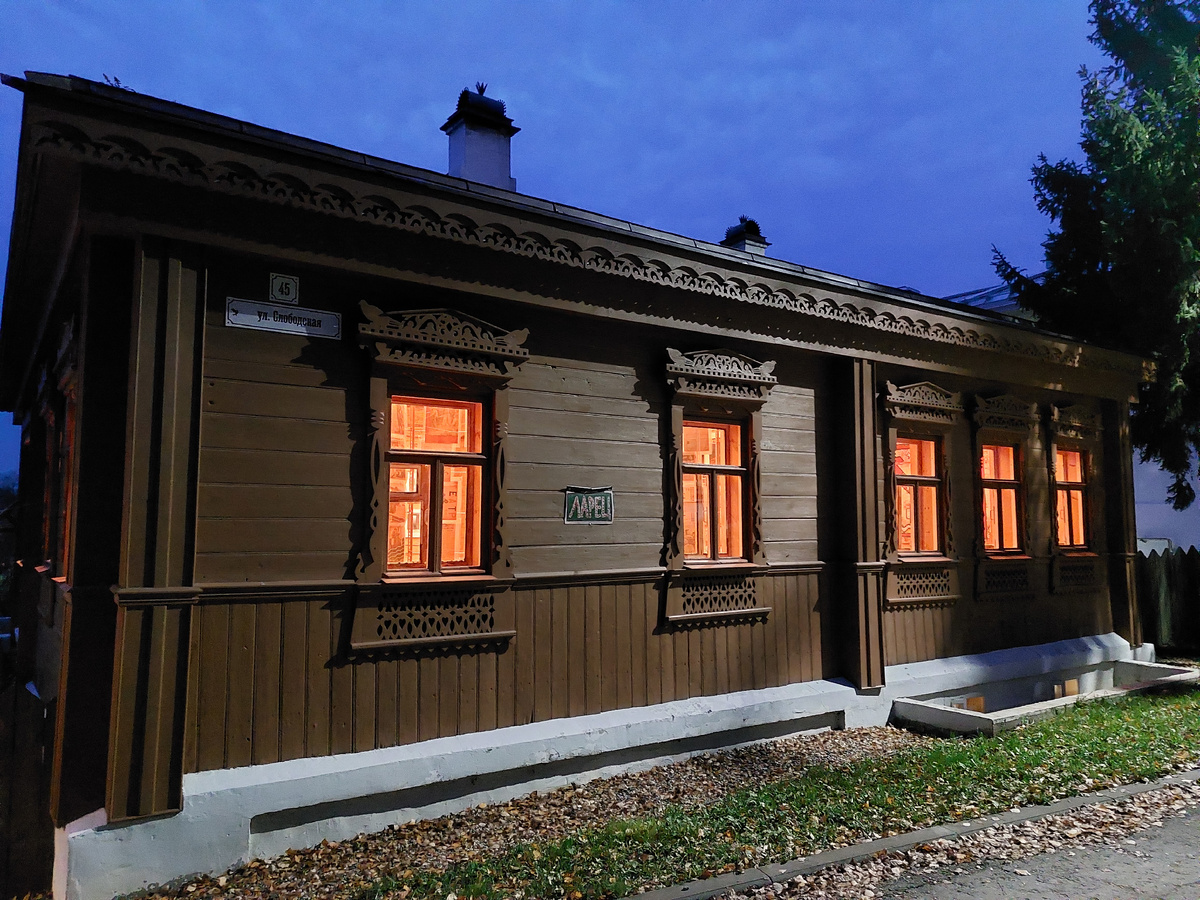 Экспериментальная выставочная платформа Ларец. Суздаль ул. Слободская 45 