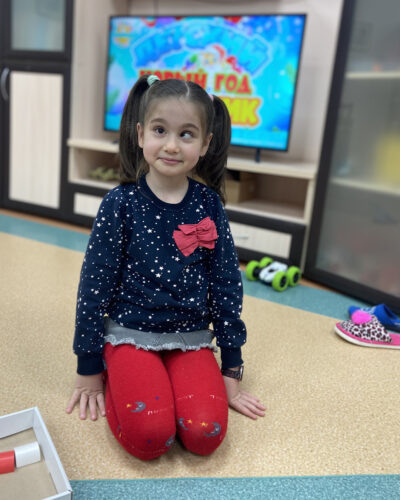 Амина до прихода в семью.