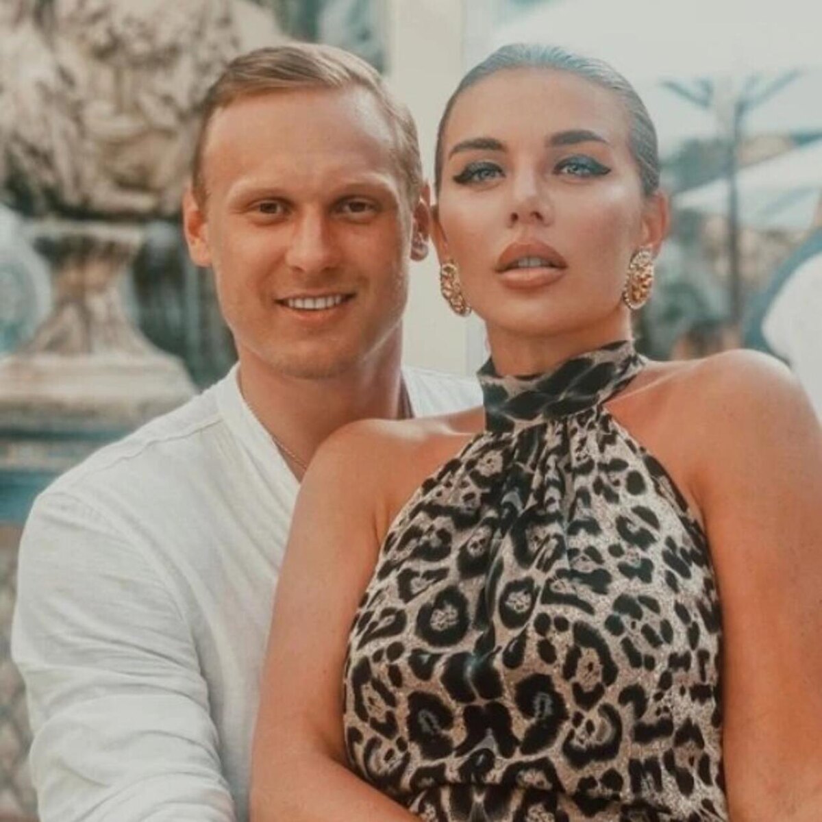    Анна Седокова и Янис Тимма Социальные сети