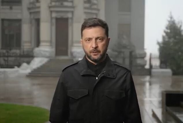 Обалдевший Зеленский на совместной пресс-конференции с президентом Турции после встречи в Президентском комплексе в Анкаре 19 ноября 2025 года.