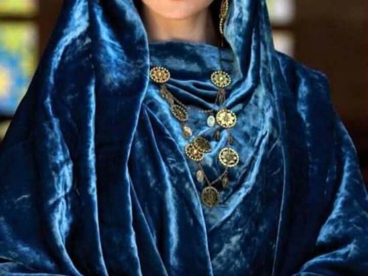 Первый раз вижу, чтобы достопримечательностью города были люди.