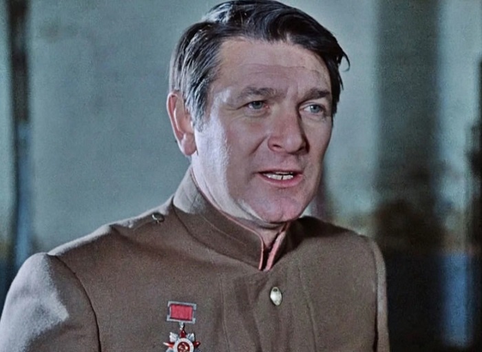 Александр Белявский в роли Фокса